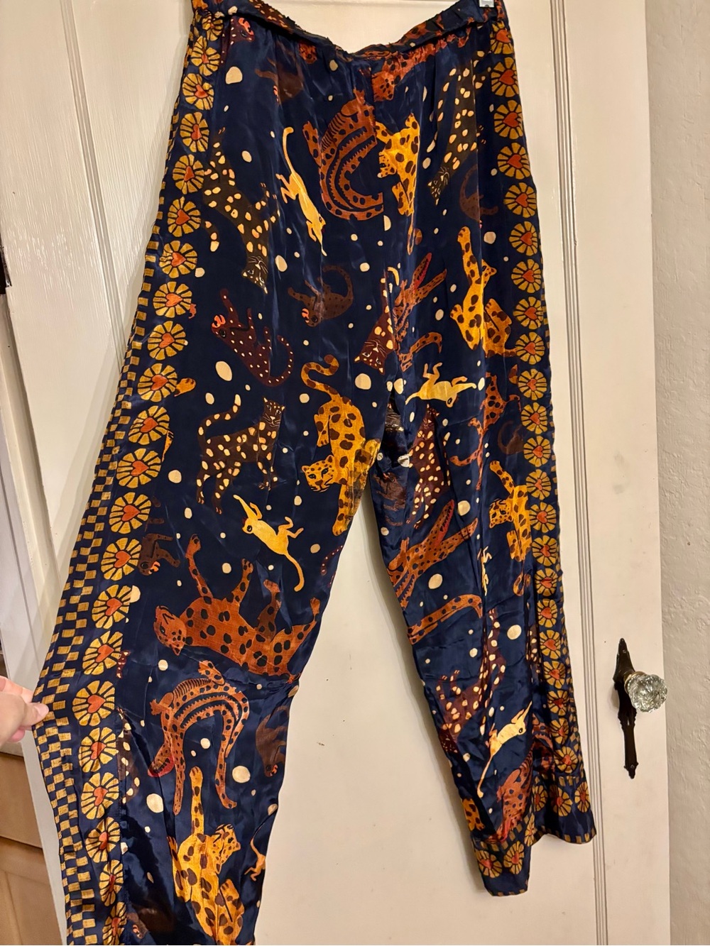 Farm Rio Animal Print Comfy Pant - Picture 2 of 4